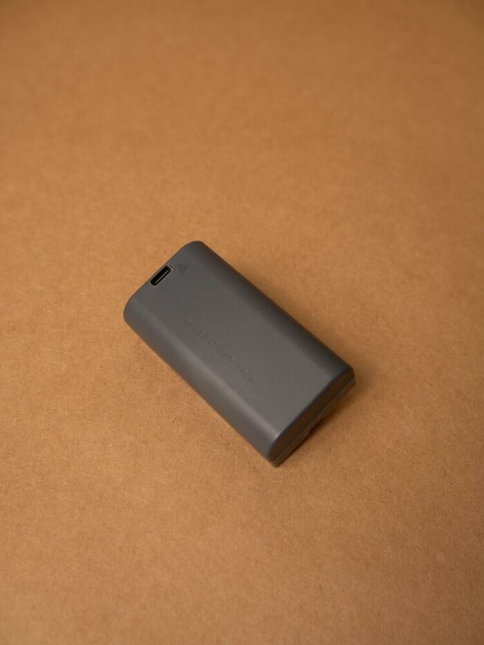 Imagem de https://cdn.interago.com.br/img/jpg/w_0_q_8/327/mc/Páginas/02. Produtos/Acessórios/BATERIA RECARREGÁVEL LINHA PROFISSIONAL